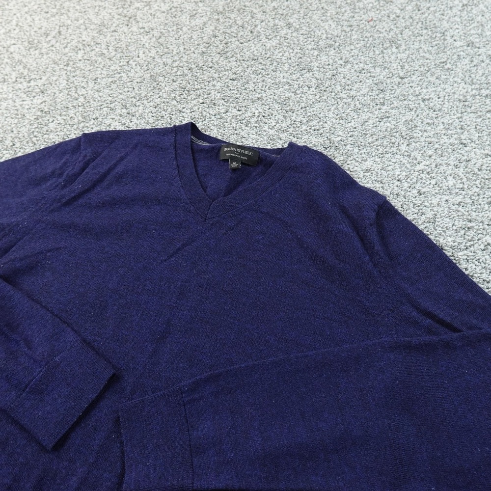 Banana Republic Sweater Mens M Blue Merino Wool V Neck Knit Lightweight Pullover